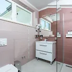 Dua Hotel 4*